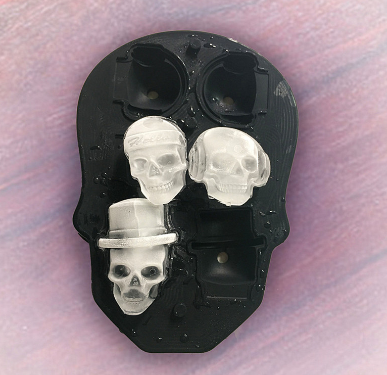 Fancy Skulls Ice Cubes – Gothic Mist